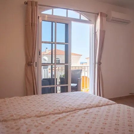 La Colina Villa *
