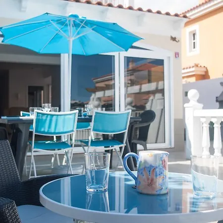 La Colina Villa *